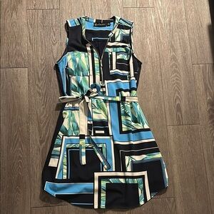 Stylish & chic navy and blue pattern dress.